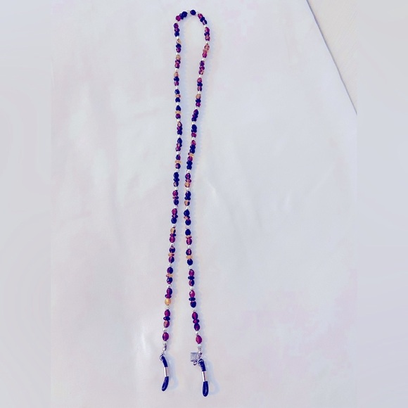 CORINNE McCORMACK BEADED EYEGLASSES HOLDER - Picture 2 of 3